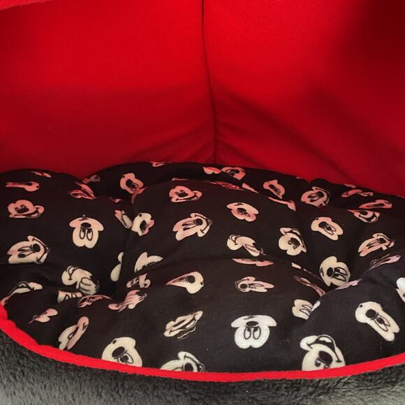 Disney Mickey Mouse Dome Pet Bed New With Tags DISCONTINUED - Picture 6 of 13